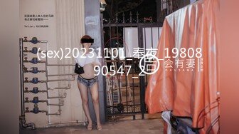 风景区女厕全景偷拍多位美女少妇前来献B (5)